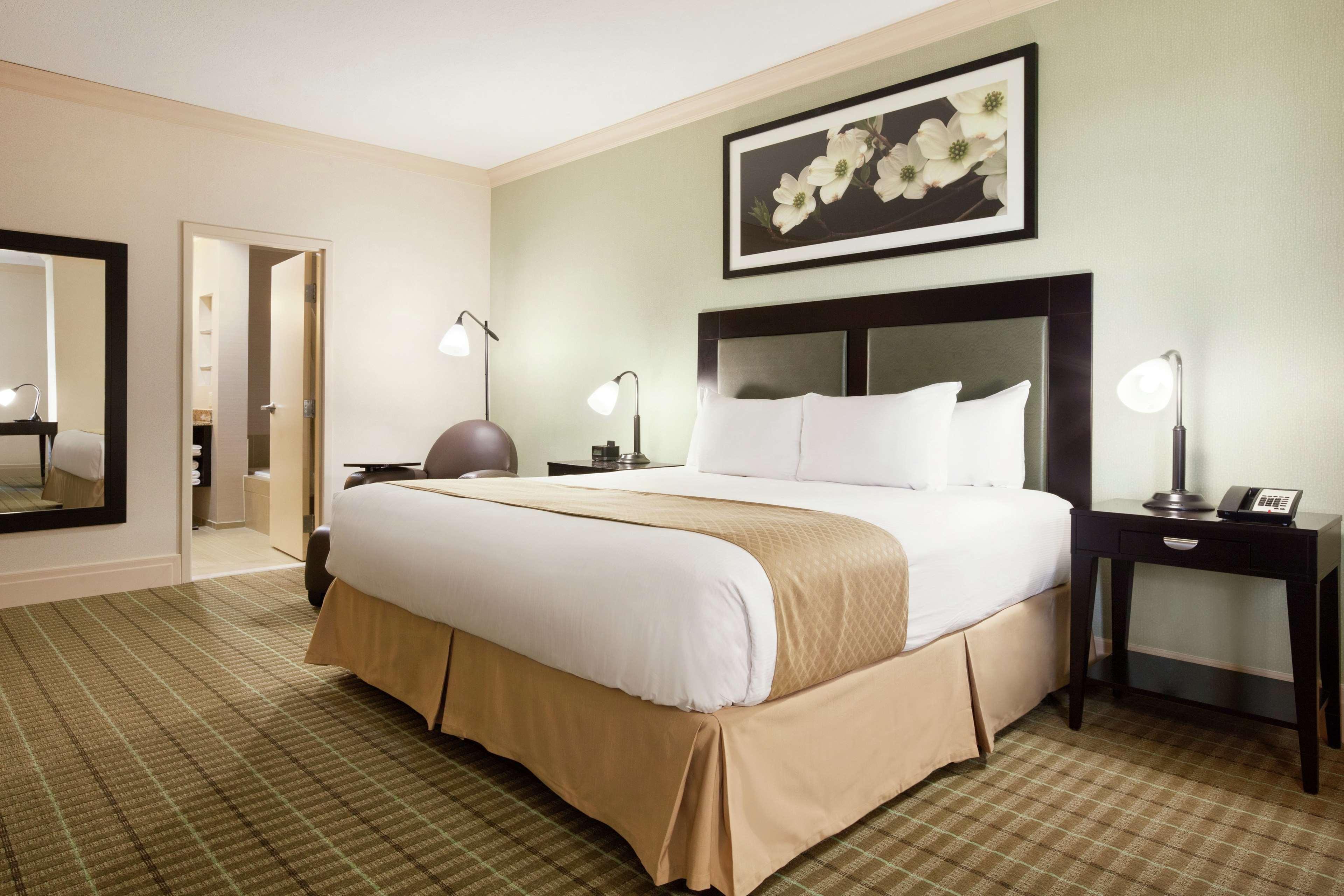 Doubletree By Hilton Hotel Dallas - Love Field Dış mekan fotoğraf