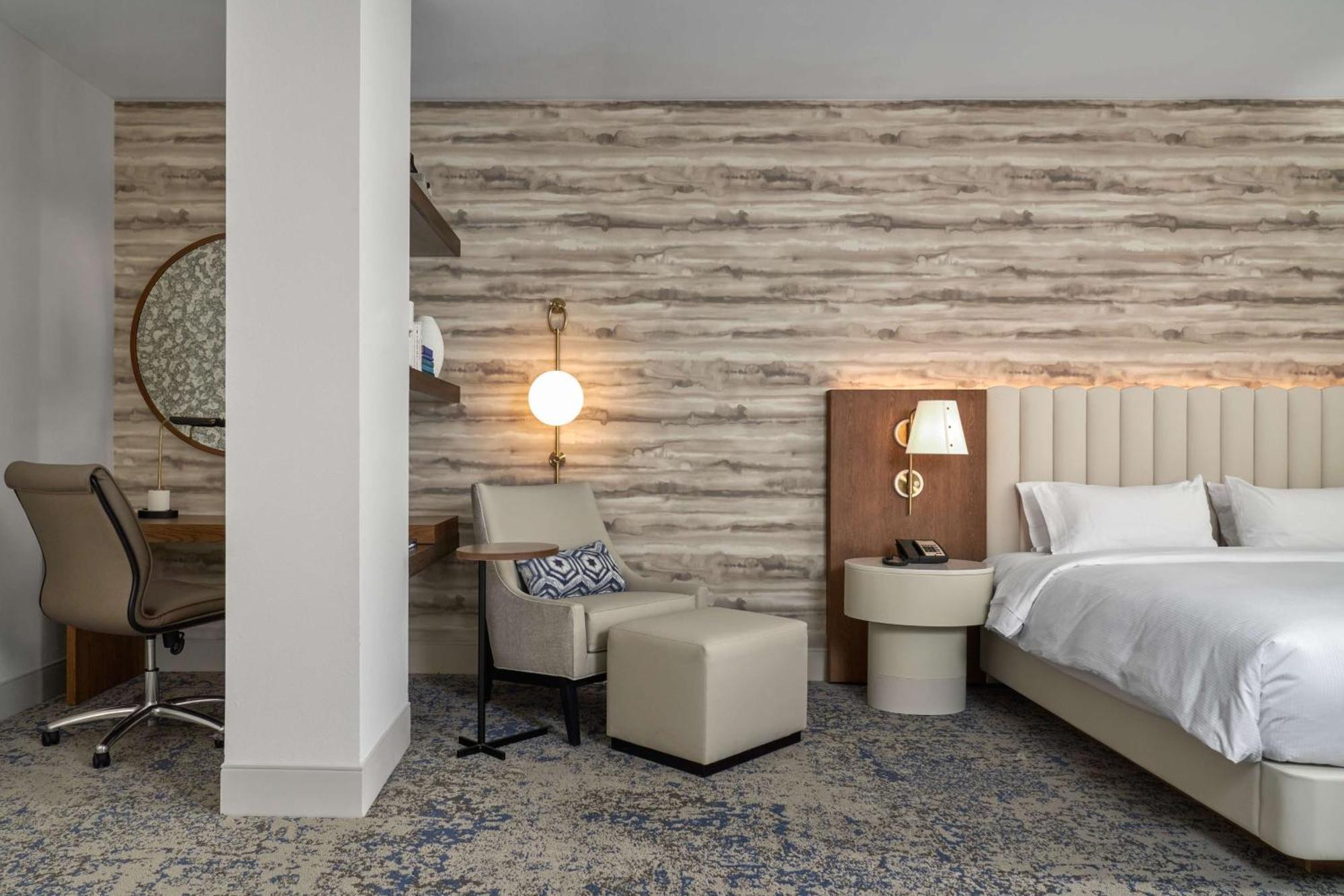 Doubletree By Hilton Hotel Dallas - Love Field Dış mekan fotoğraf